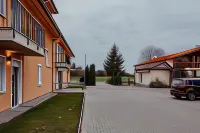 Motel Zur Dachsbaude - Parking