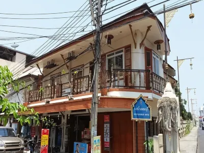 JJ. Home Petchaburi Отели в г. 