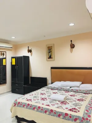Penarak Bamboo Beach Motel Hotell i Kuah