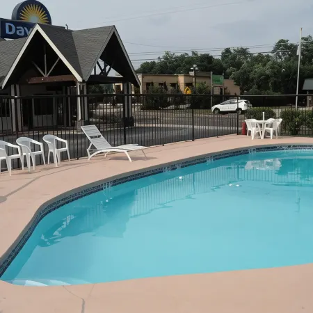 Knights Inn Cleveland GA