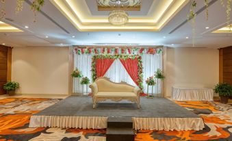 Hotel Deep Clarks Inn Lucknow
