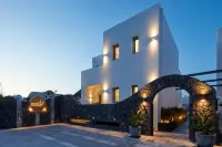Amara Suites Santorini - Bed and Breakfasts