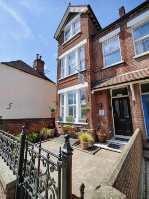 The Wincheap B&B Hotels near Westgate Towers Museum & Viewpoint