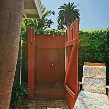 Surfside Cottage - 200 ft from the Sand
