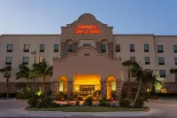 Hampton Inn & Suites Mission Отели в г. Мишен