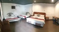 Kwarto's Hotels near Hambilica Firefly Hatchery And Sanctuary