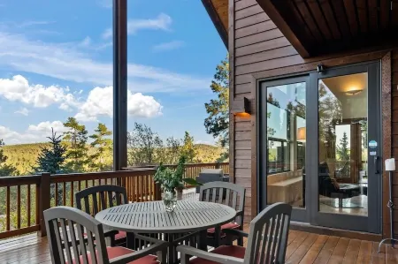 Beautiful 5 Bedroom 3500sf Cabin in Torreon Golf Community in Show Low Отели в г. Шоу Лоу