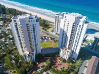 Xanadu Main Beach Resort Hotels in Main Beach