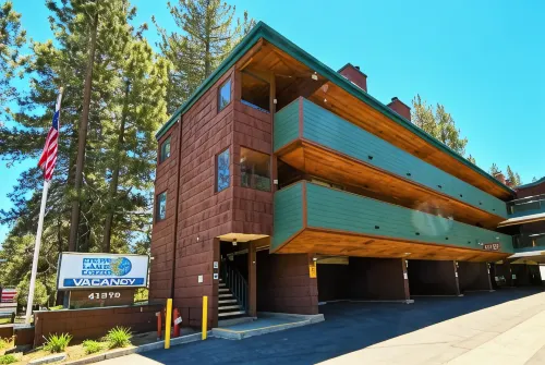 Snow Lake Lodge