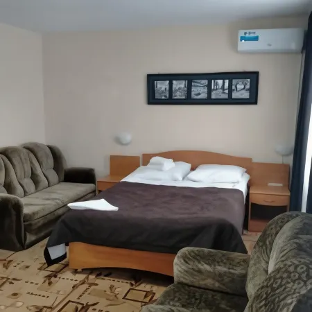 Ковров Отели рядом с достопримечательностью «Ледовый дворец "Ковровец", музей мототехники Льва Пестова.»