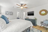 Summer Bliss! 1 Block to White Sand Beaches & 2 Miles to 30A's Best Shops!