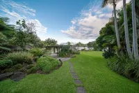 Secrets on the Lake Hotels in Maleny