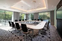 Holiday Inn LONDON - SHEPPERTON by IHG Hotels in Weybridge