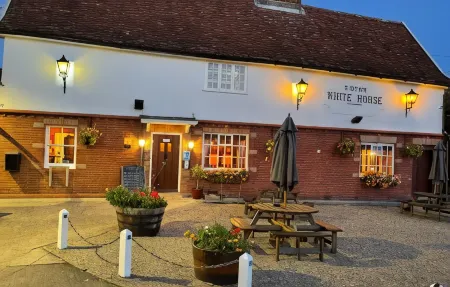 Sibton White Horse Inn Отели в г. Фрамлингем