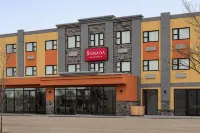 Ramada by Wyndham West Edmonton Hotel & Suites Hotel a Edmonton