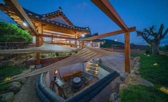 Gyeongju Gamseong Hanok Susu