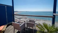 Logis Hotel - la Petite Rade - con vistas al mar