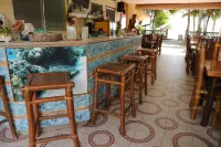 Wellbeach Dive Resort - bar