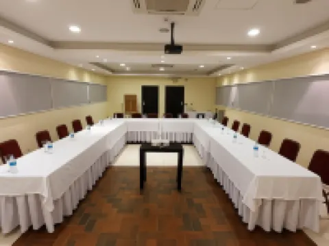 Alta Gracia Parque Hotel Hoteles en Caacupé