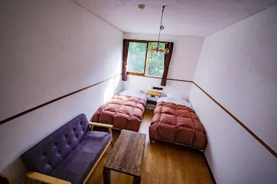 Lodge Raven Hotels in 