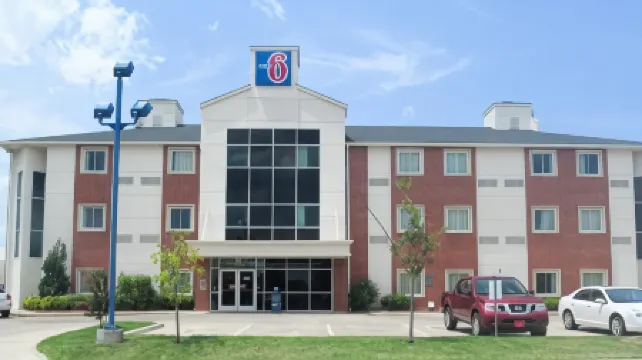 Motel 6 Norman, OK