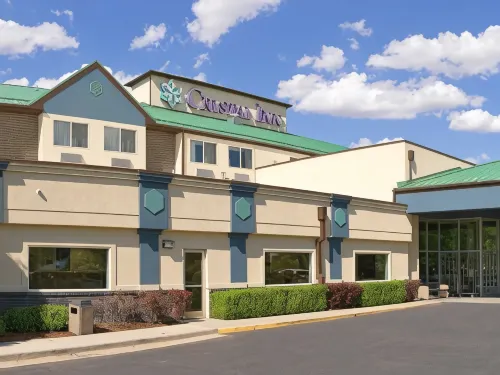 水晶酒店及套房 - 西谷市