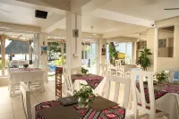 Aquarius on the Beach - breakfast