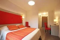 Logis Hôtel de France Restaurant Grill Hotel a Domfront