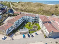 Apartment by Dutch Dunes with Sea Views