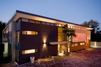 The Hub Urban Hotel - 3-Star