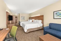 Holiday Inn Express & Suites Corning