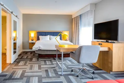 Hampton Inn Boston/Waltham Hotels near Brandeis/Roberts Commuter Rail