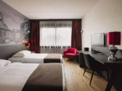 バスティオン ホテル ブレダ ブレッダのホテル