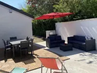 Villa with garden and private parking Hôtels à : Halluin
