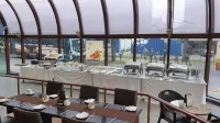 J&A Classic Hotel
