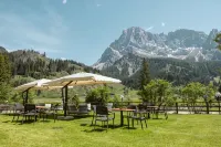 Hotel Plank Hotels in Siror