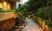 Tropical Hotels in Pallini