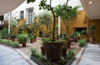 Hotel Cervantes Hotel in zona Santisimo Cristo de la Expiracion Basilica