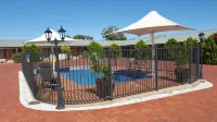 Gateway Motor Inn - Self Check-IN - Pools