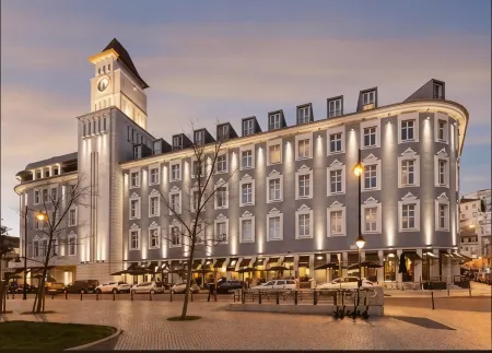 Lisbon Five Stars Apartments 8 Building Отели рядом с достопримечательностью «Graça Convent»