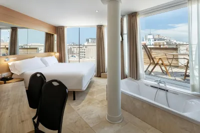 B&B Hotel Tarragona Centro Urbis Hotels near Platja de Calabecs