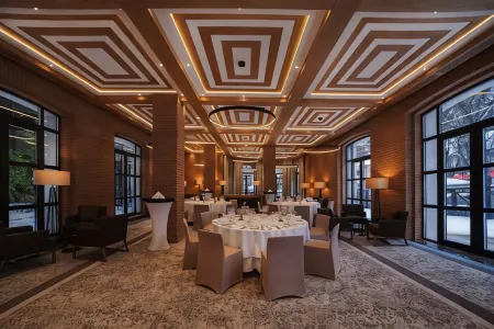 Crowne Plaza Borjomi