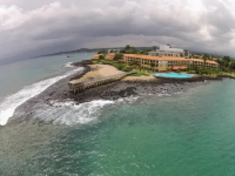 페스타나 상 투메  호텔