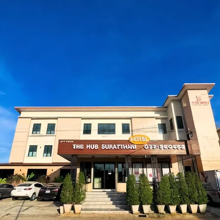 The Hub Suratthani Hotel Отели рядом с достопримечательностью «Парк «Кхун Тхале»»