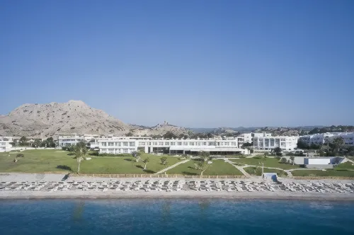 Sunny Villas Resort & Spa