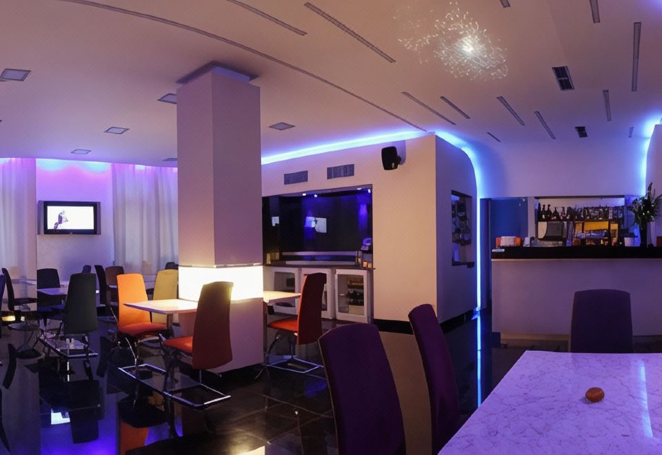 릴랙스 인의 실내 수영장 사진