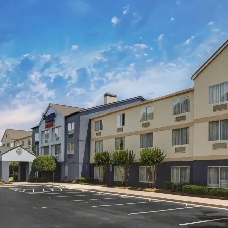 Fairfield Inn & Suites Atlanta Alpharetta Отели в г. Альфаретта