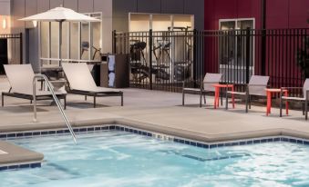Courtyard Pullman