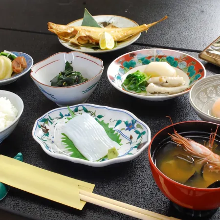 Shima' Special Cuisine with Crabs and Seafood
