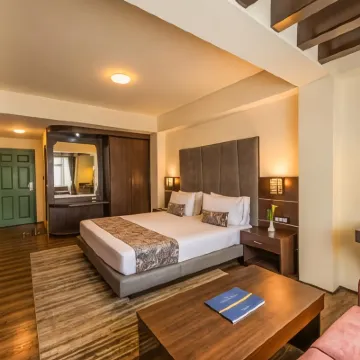 Udaan Woodberry Hotel & Spa Hotels near Gonjang Monastery